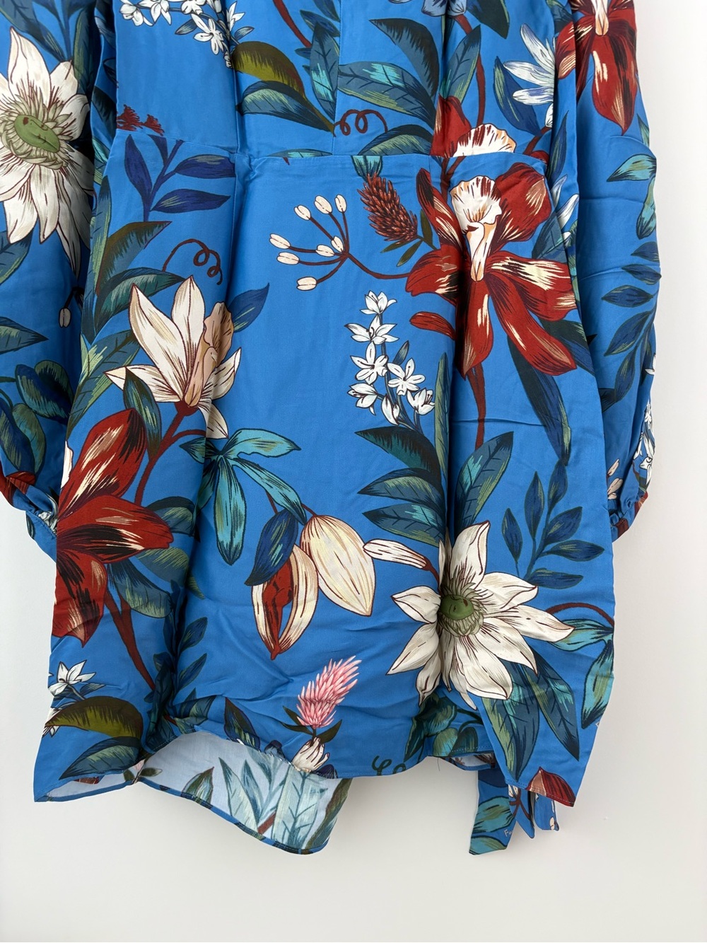 NWOT Farm Rio Blue Surreal Flowers Wrap Mini Dress M - Picture 6 of 16